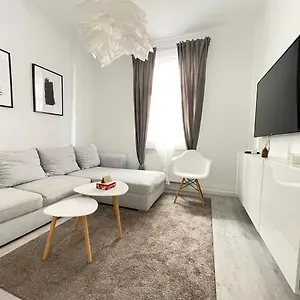 75qm - 3 - Free Parking - Mallibase Apartment